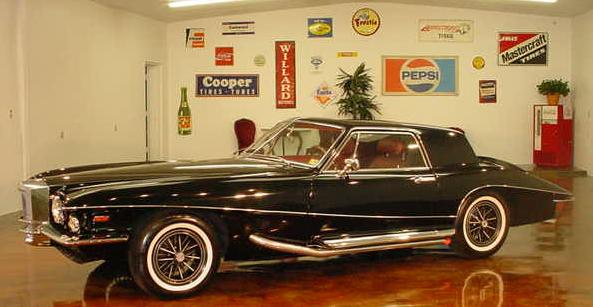 Stutz Blackhawk 1971