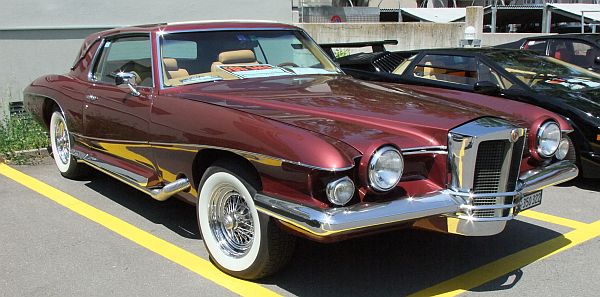 Stutz Blackhawk 1972