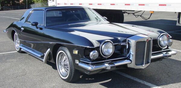 Stutz Blackhawk 1974