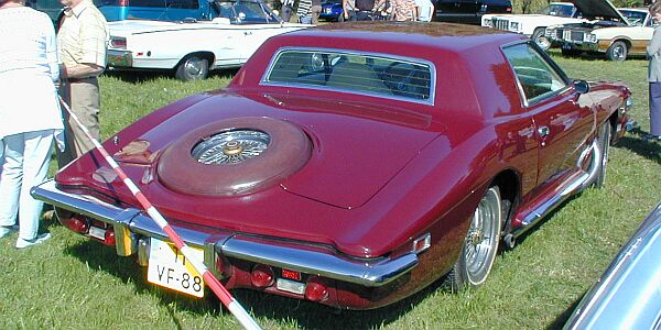 Stutz Blackhawk 1976