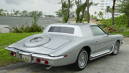 Stutz Blackhawk