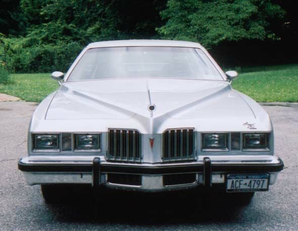 Pontiac Grand Prix 1977 front In 1977 there were 168247 base versions