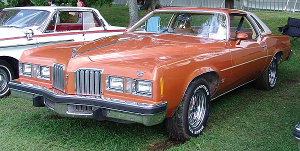 Stutz base Pontiac Grand Prix 1969 to 1977