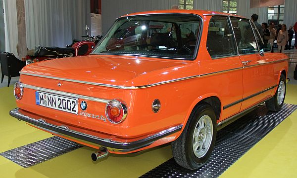 BMW 2002tii The 2002 tii is some sort of the grandfather of the M3